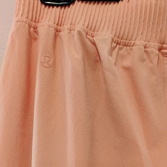 Lululemon High Rise Water Repellent Rufflel Waist Cropped Pant - Picture 9 of 9